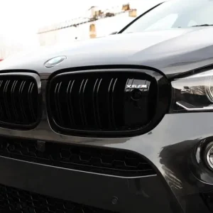 Grile duble pe negru lucios Design M compatibile cu BMW X5 F15 X6 F16 2014-2018 cu camera in grila stanga Preț mic