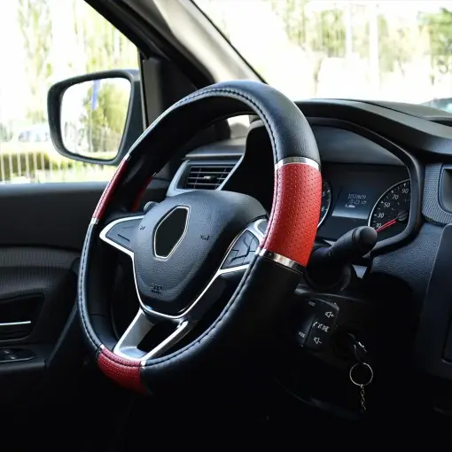 HUSA VOLAN LUX ROSU 37-39 CM Preț redus