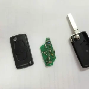 Cheie tip briceag compatibila Peugeot 1007, 4 butoane, completa cu telecomanda Disponibil imediat