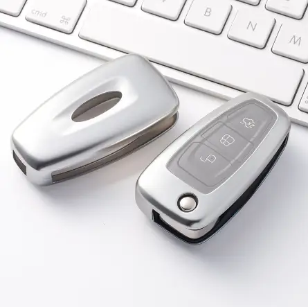Preț promoțional Husă cheie Ford tip briceag din TPU+PC, gri silver, pentru Focus Fiesta Transit