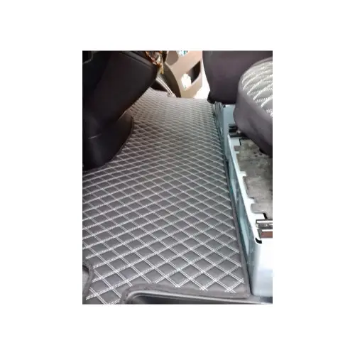 Covor auto tip romb din imitație piele pentru Mercedes Sprinter III (2018+) MO402492 Ofertă specială