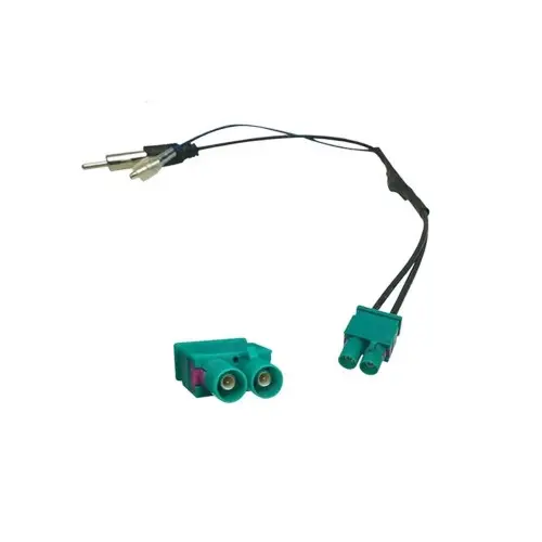 Reducere extra Adaptor antenă radio Fakra dublu cu amplificator activ 12V, W7906